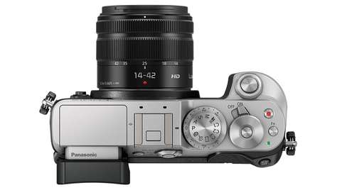 Беззеркальный фотоаппарат Panasonic Lumix DMC-GX8 Kit 14-42 mm Silver